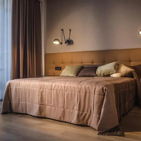 Hotel M1 Club 5*