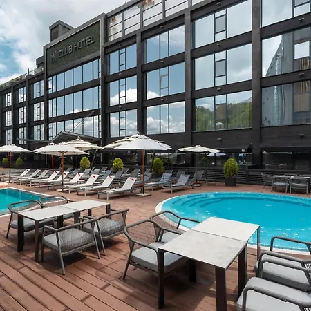 M1 Club Hotel Odessa
