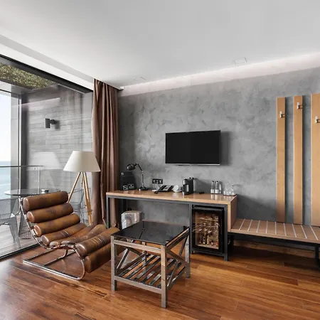 Hotel M1 Club 5*