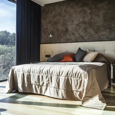 M1 Club Hotel