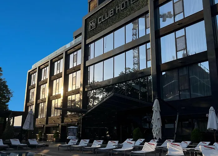 M1 Club Hotel Odessa