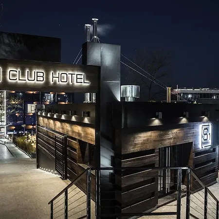 M1 Club Hotel