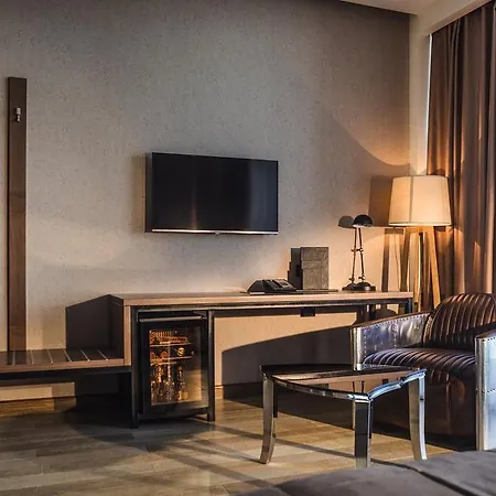 Hotel M1 Club 5*