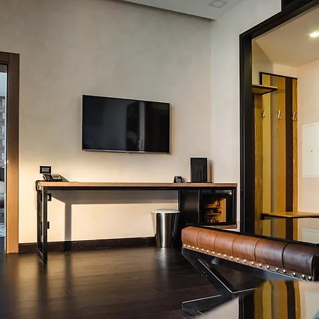 M1 Club Hotel Odessa